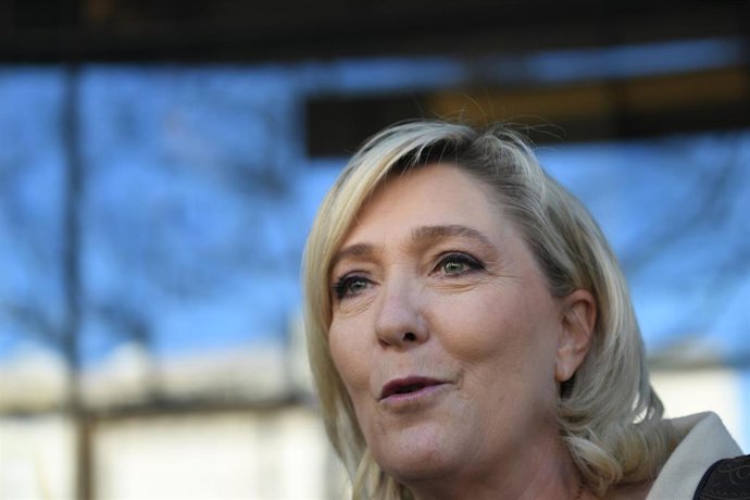 La líder del partido francés Agrupación Nacional, Marine Le Pen, realiza una intervención ante los medios durante la cumbre celebrada este fin de semana, a 29 de enero de 2022, en Madrid (España). El objetivo de este encuentro es continuar con el trabaj