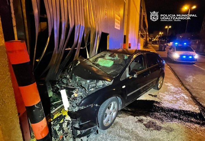 Vehículo contra la empresa.