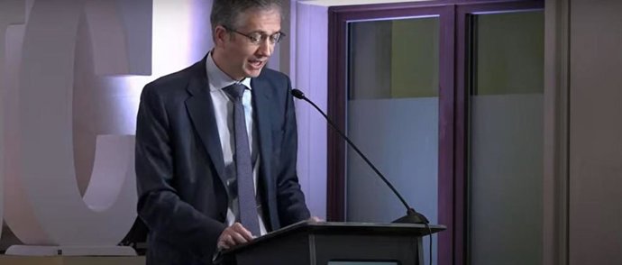 El gobernador del Banco de España durante su intervención en el II Observatorio de las Finanzas organizado por 'El Español' e 'Invertia'