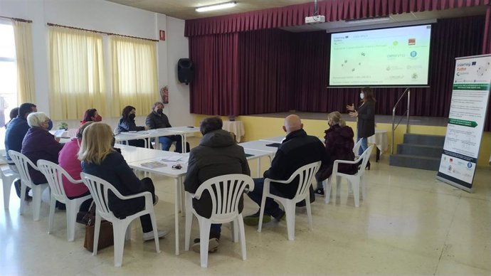 Reunión de la comisión de las obras del albergue de Tallante