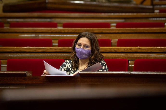 La consellera de la Presidncia de la Generalitat, Laura Vilagr, en un ple al Parlament