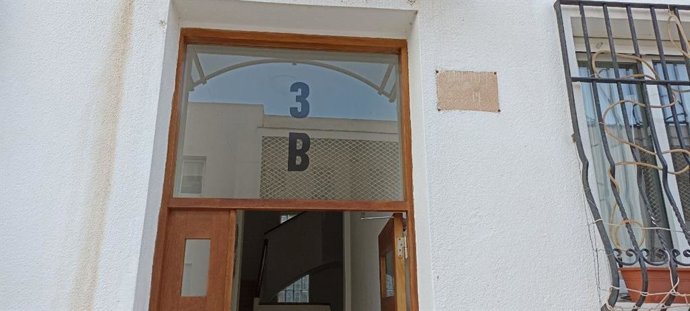 Archivo - Edificio de Ibiza al que le han retirado la placa franquista en cumplimiento de la Ley de Memoria Democrática