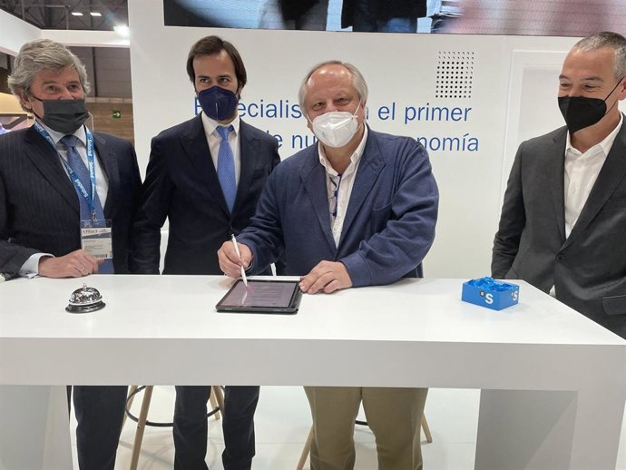 El ICTE firma un convenido con Banco Sabadell.