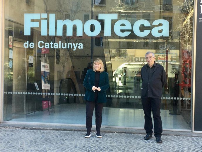 El director de la Filmoteca de Catalunya, Esteve Riambau, y la consellera de Cultura de la Generalitat, Natlia Garriga.