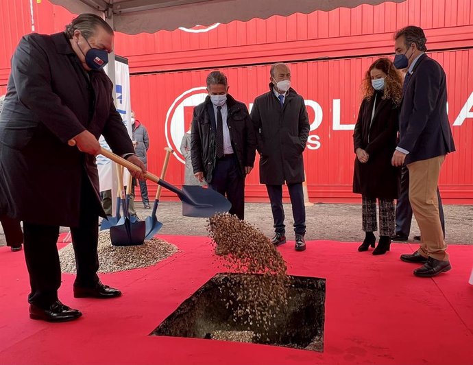 Acto de colocación de la primera piedra de la terminal de contenedores de Boluda Shipping en el Puerto de Santander