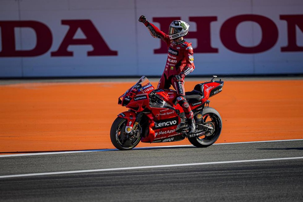 Archivo - El piloto italiano de MotoGP Francesco Bagnaia renueva con Ducati hasta 2024