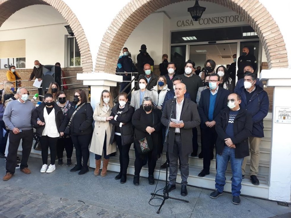 Lectura del manifiesto y declaración istitucional en Lepe (Huelva).