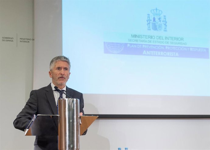 El ministro del Interior, Fernando Grande-Marlaska, durante una rueda de prensa sobre las novedades del Plan de Prevención, Protección y Respuesta Antiterrorista.