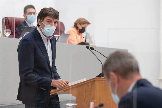 El diputado de Podemos Rafael Esteban