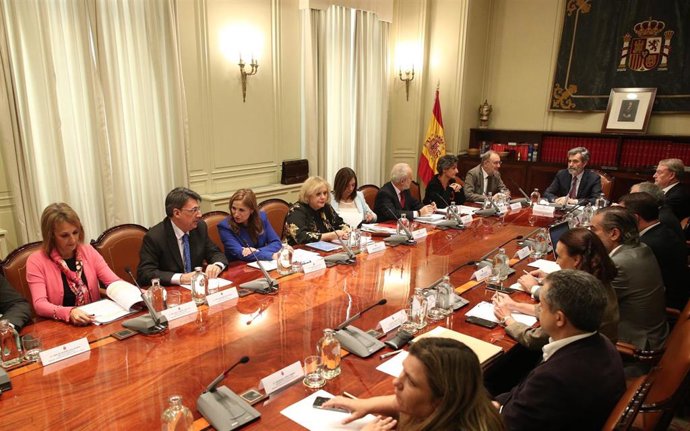 Archivo - El presidente del Consejo General del Poder Judicial, Carlos Lesmes, preside la reunión de coordinación del plan especial sobre juzgados especializados en cláusulas suelo en la sede del CGPJ, en Madrid (España), a 7 de noviembre de 2019.
