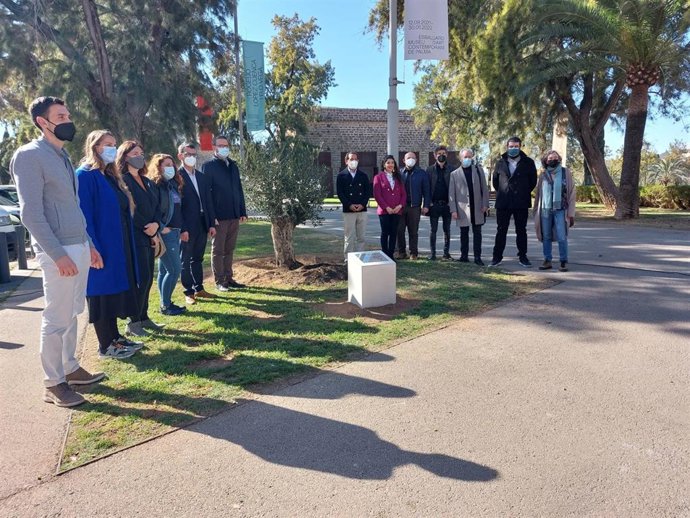 Descubrimiento en Palma de la placa conmemorativa.