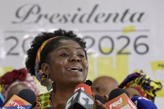 Archivo - 16 December 2021, Colombia, Bogota: Francia Marquez makes statements to the press in the act of officialization of his presidential candidacy for the Alternative Democratic Pole for the elections of May 29, 2022 in Colombia. Photo: Sergio Acer