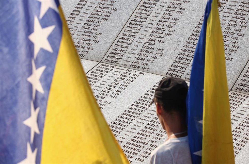 Archivo - Bandera de Bosnia y Herzegovina