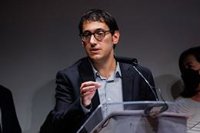 Negueruela defiende que la ley turística cumple con "la protección social, medioambiental y la modernización"