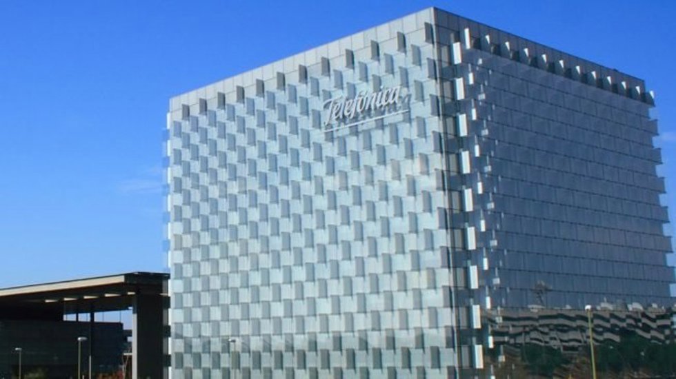 Archivo - Sede de Telefónica en Madrid