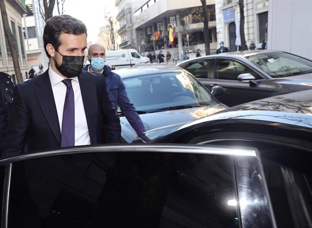 Casado resiste a peticiones de dimisión y gana tiempo convocando dentro de una semana la Junta Directiva del PP