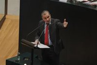 Smith acusa a Almeida de preocuparse sólo por la "mentira" y le invita irónicamente a "seguir con sus batallas internas"