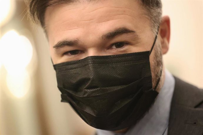El portavoz de ERC en el Congreso, Gabriel Rufián, a su llegada a una sesión plenaria, en el Congreso