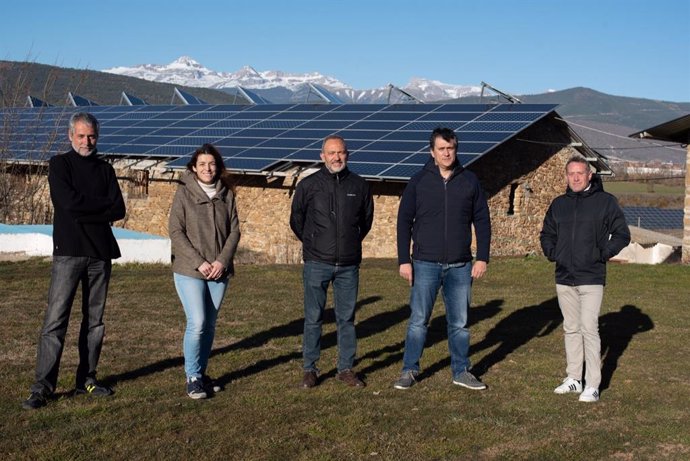 Visita a las placas fotovoltaicas de Jaca.