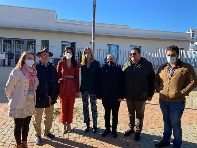 La portavoz del PPRM, Miriam Guardiola, en tercer lugar por la izquierda