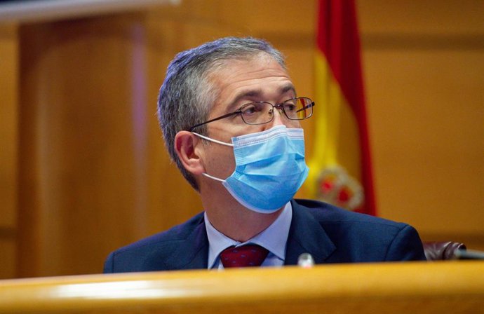 Archivo - El gobernador del Banco de España, Pablo Hernández de Cos, comparece ante la Comisión de Presupuestos del Senado, a 30 de noviembre de 2021, en Madrid (España).