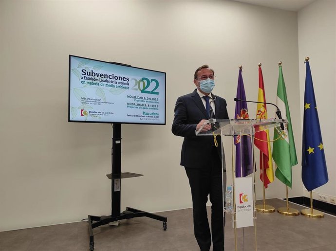 El delegado de Medio Natural de la Diputación de Córdoba, Francisco Palomares, en rueda de prensa.