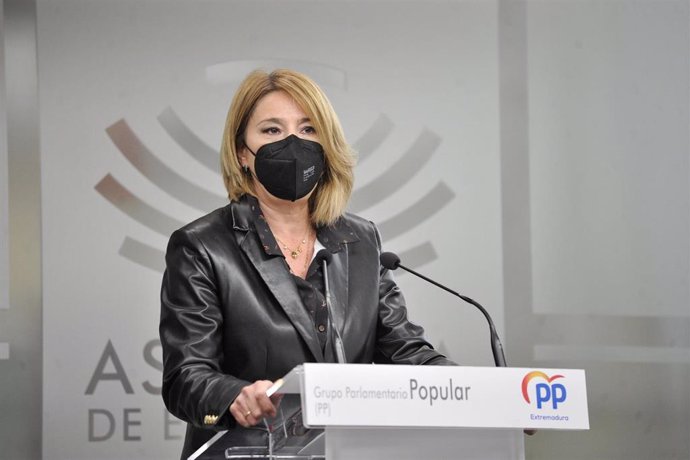 Archivo - Imagen de archivo de la portavoz del PP en la Asamblea de Extremadura, Cristina Teniente