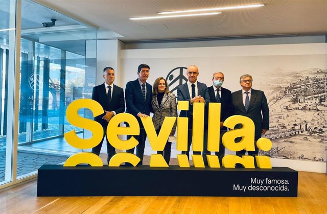 El alcalde de Sevilla, Antonio Muñoz, ha protagonizado este martes con el vicepresidente de la Junta y consejero de Turismo, Juan Marín, el Foro Conversa, de la Cadena SER.