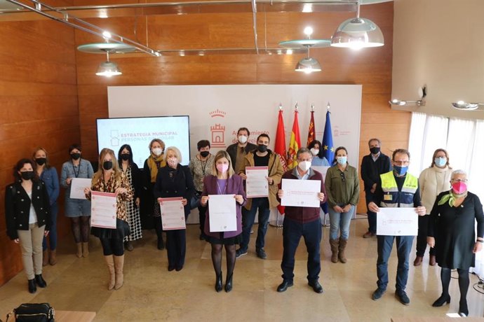 Murcia contará con un plan para mejorar la atención de las personas sin hogar