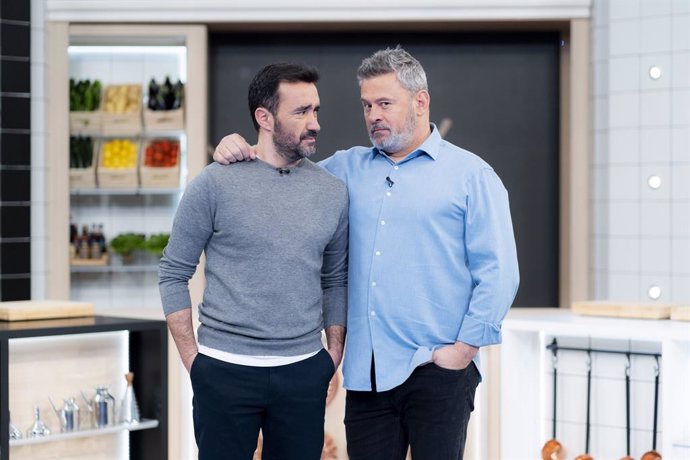 Juanma Castaño y Miki Nadal regresan juntos a la cocina en 'Cinco Tenedores', el nuevo programa de Movistar Plus+