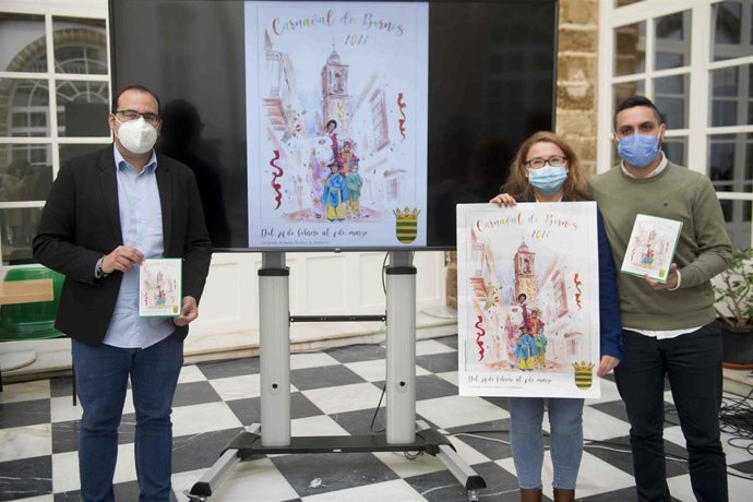 El diputado provincial de Cultura, Antonio González Mellado, el alcalde de Bornos, Hugo Palomares, y la delegada de Fiestas de la localidad, Isabel Sánchez.