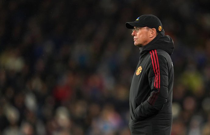 08 February 2022, United Kingdom, Burnley: Manchester United manager Ralf Rangnick stands on the touchline during the English Premier League soccer match between Burnley and Manchester United at Turf Moor. Photo: Martin Rickett/PA Wire/dpa