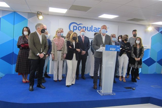 El presidente del PP Aragón, Jorge Azcón, comparece con miembros del Comité de Dirección Autonómico.