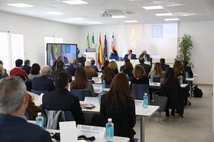 Desayuno empresarial en Escuela SAMU, en su sede en Gelves (Sevilla).