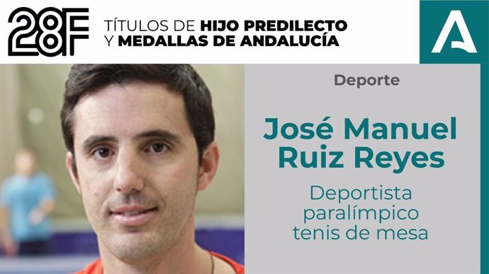 El deportista paralímpico de tenis de mesa, José Manuel Ruiz Reyes, recibe la Medalla de Andalucía.