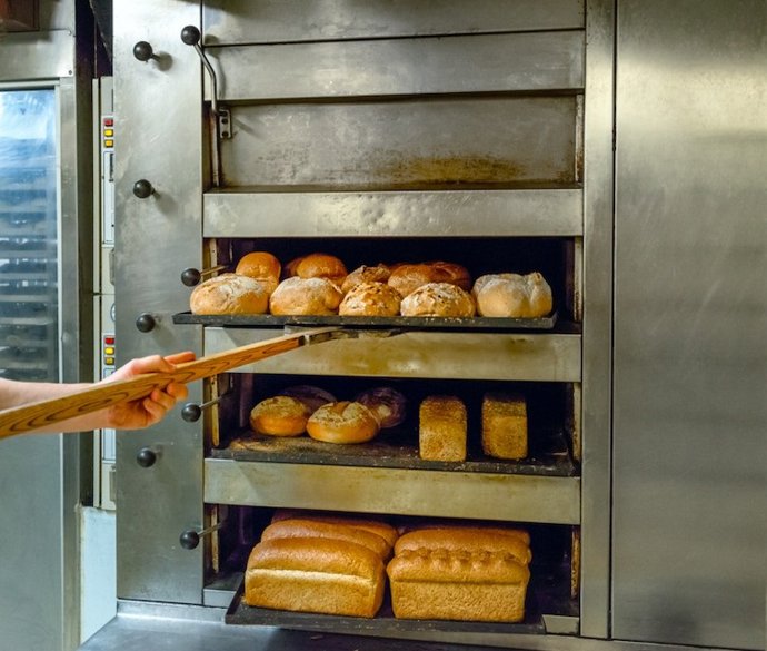 Archivo - Panaderia en una imagen de archivo