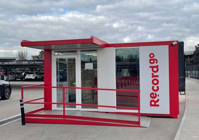 Nueva oficina de la compañía Record go en el aeropuerto de Madrid.