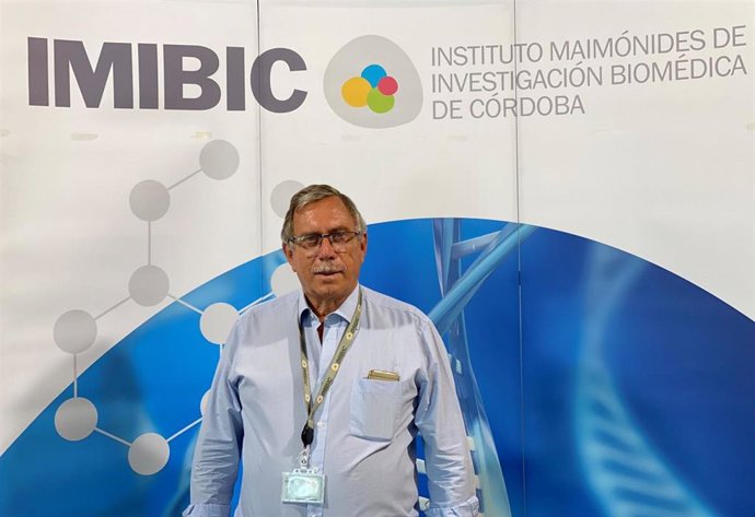 El investigador del Instituto Maimónides de Investigación Biomédica de Córdoba (Imibic), el doctor José Manuel Quesada-Gómez.