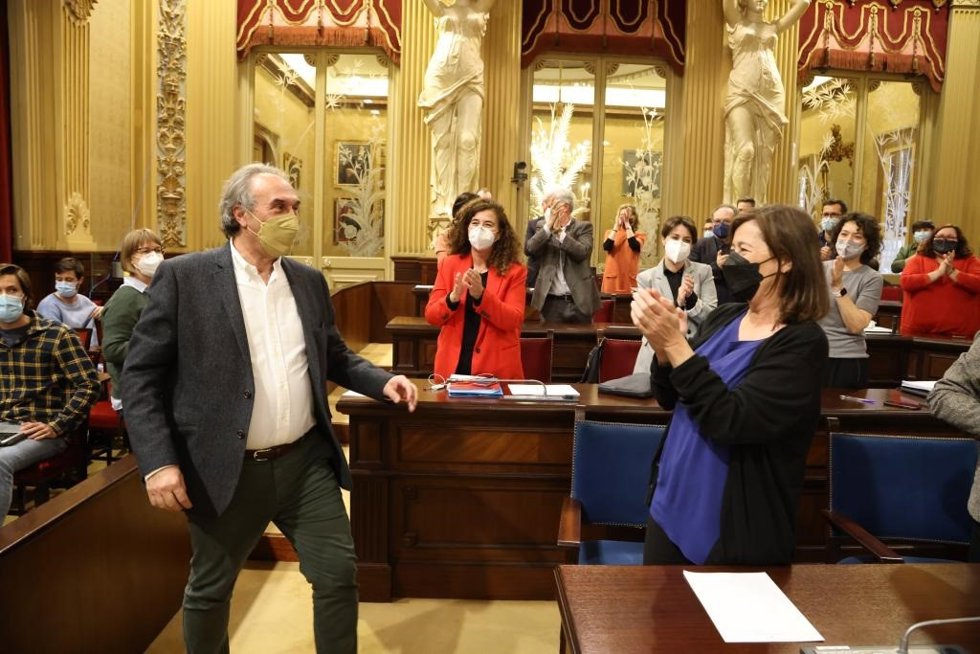 La presidenta del Govern, Francina Armengol, junto al conseller de Educación y Formación Profesional, Martí March.