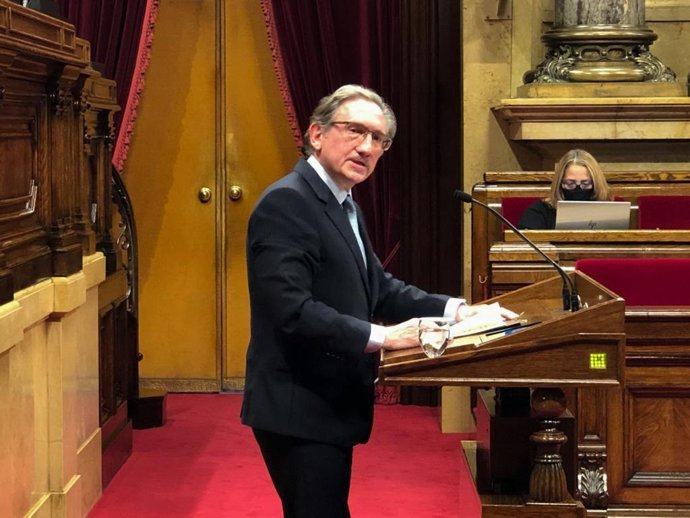 El conseller d'Economia i Hisenda de la Generalitat, Jaume Giró, en el ple del Parlament