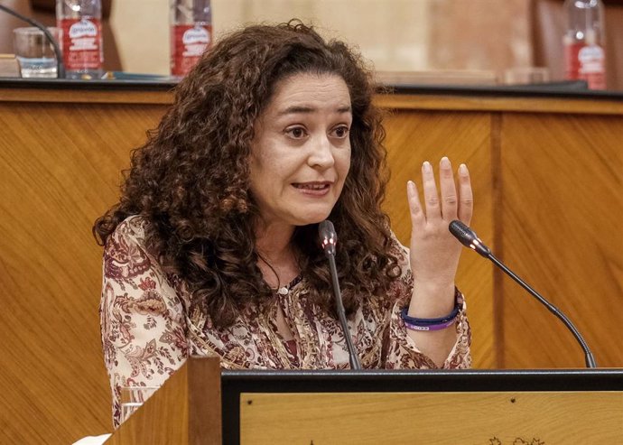 La portavoz parlamentaria de Unidas Podemos por Andalucía, Inmaculada Nieto, en unl Pleno de la Cámara.