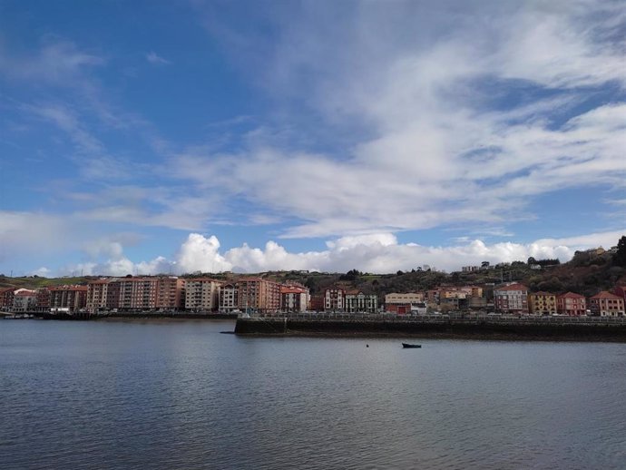 Cielo prácticamente despejado en Euskadi