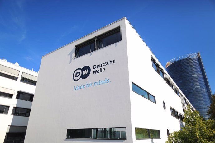 Archivo - FILED - 07 September 2016, North Rhine-Westphalia, Bonn: A general view of the offices of Deutsche Welle in Bonn. The German media foundation "Deutsche Welle" intends to resort to the judiciary to prevent the possible closure of its channel, w