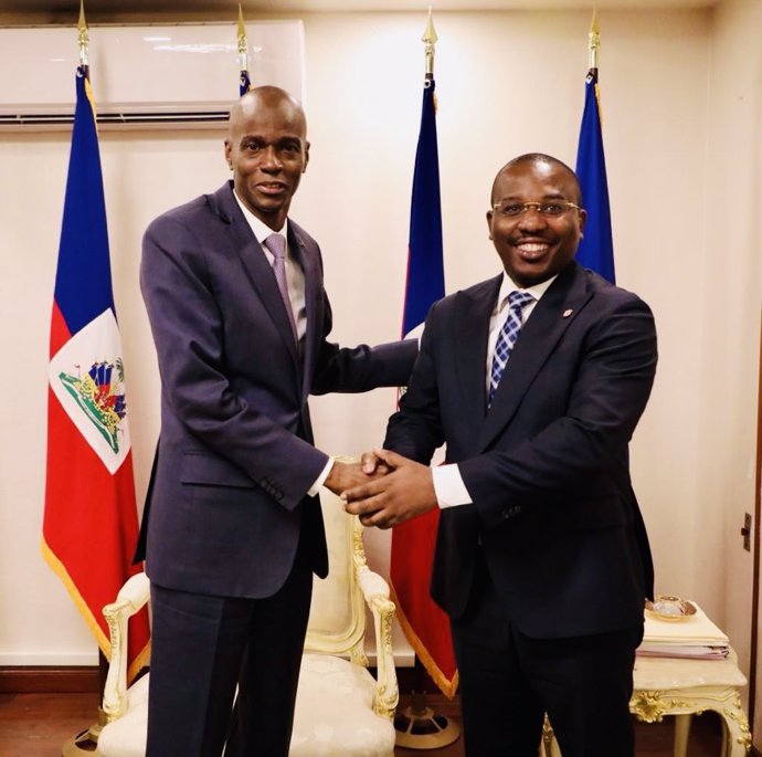 Archivo - El ex primer ministro, Claude Joseph junto al ex presidente Jovenel Moise asesinado el 7 de julio de 2021