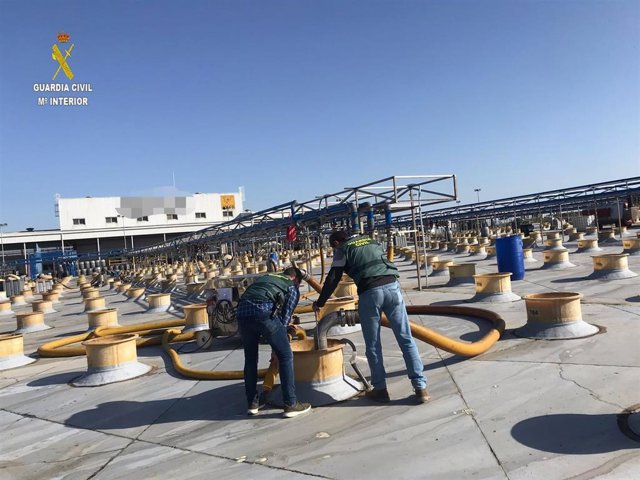 Interior de la fábrica de la provincia de Sevilla en la que la Guardia Civil ha conseguido esclarecer el robo de maquinaria.