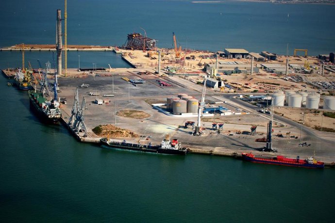 Archivo - Puerto de La Cabezuela en Puerto Real 