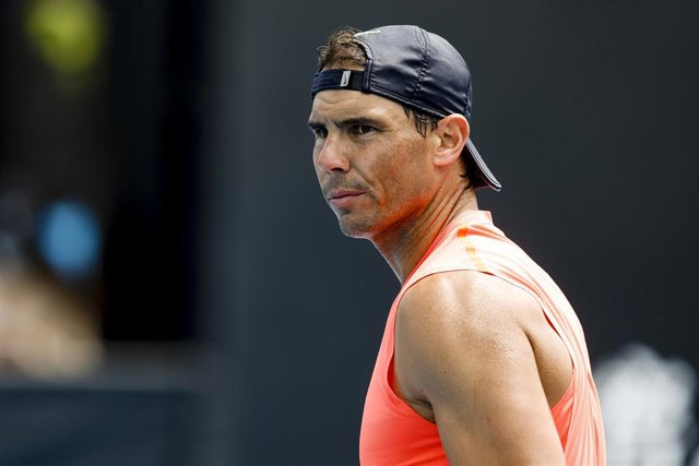 Archivo - El tenista español Rafa Nadal en un entrenamiento en Melbourne (Australia)