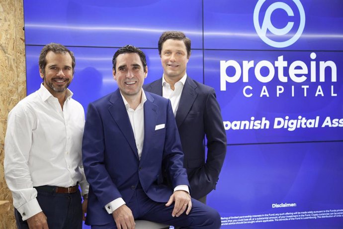 Archivo - Los fundadores de Protein Capital, de izquierda a derecha: Juan Riva, Alberto Gordo y Enrique López de Ceballos.