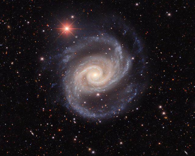 Galaxia NGC 1566, conocida coloquialmente como galaxia del Bailarín Español