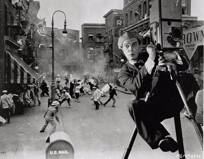 1928; The Cameraman. Original Film Title: The Cameraman, PICTURED: BUSTER KEATON